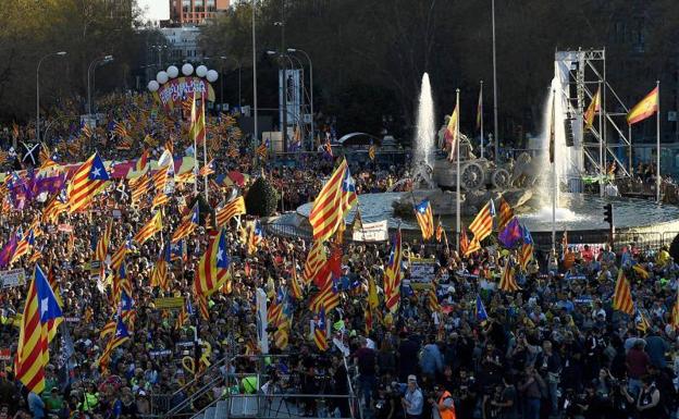 Aspecto de la cabecera de la manifestación independentista.