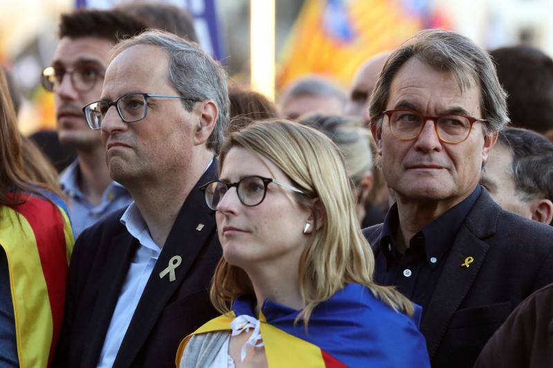 Colectivos independentistas catalanes se han concentrado este sábdo en Madrid para 