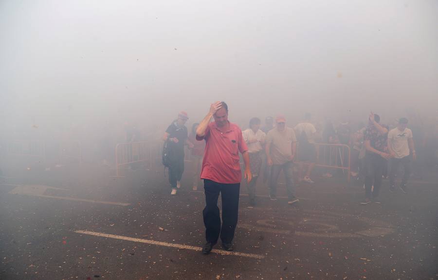 Fotos: Fallas 2019: Mascletà de Pirotecnia Vulcano en la plaza del Ayuntamiento