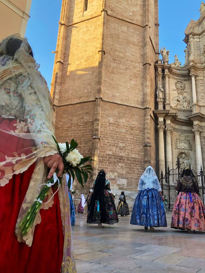 Fotos: Fallas 2019: Primer día de la Ofrenda de las Fallas de Valencia