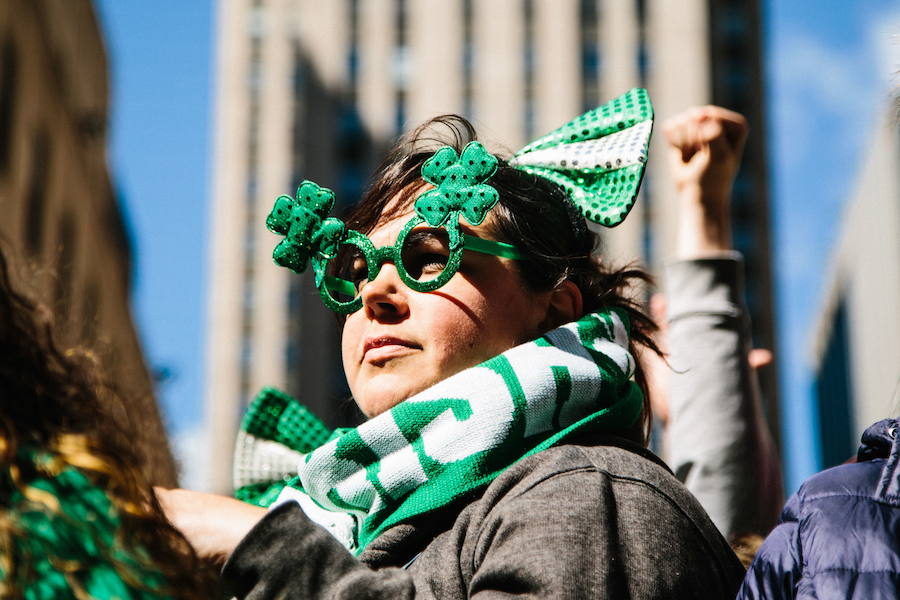 Cientos de miles de personas han celebrado el día de San Patricio 2019. Inglaterra, Irlanda, Lituania, Rusia, Nueva York, Suiza, Boston o Tokio... El mundo tiñe de verde para festejar el patrón de Irlanda. 