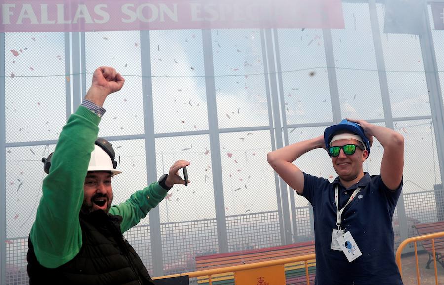 Fotos: Fotos de la mascletà de este lunes 18 de marzo