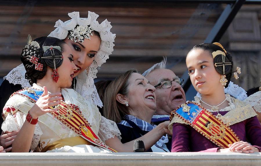 Fotos: Fotos de la mascletà de este lunes 18 de marzo