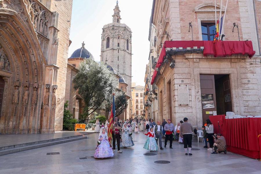 Fotos: Fallas 2019: Segundo día de la Ofrenda a la Virgen de los Desamparados