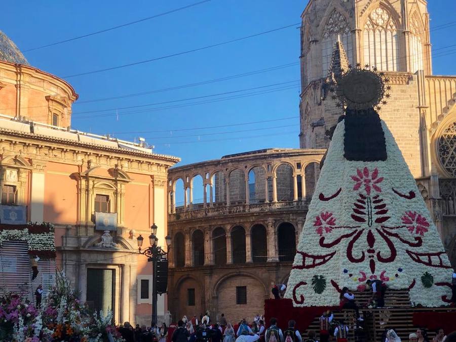 Fotos: Fallas 2019: Segundo día de la Ofrenda a la Virgen de los Desamparados