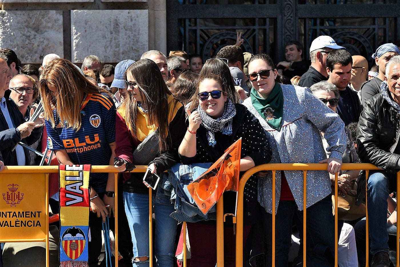 Fotos: Fallas 2019: Búscate en la mascletà del lunes, 18 de marzo