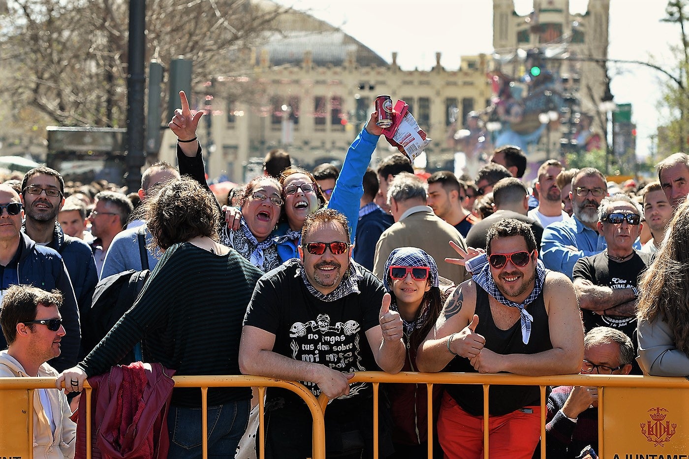 Fotos: Fallas 2019: Búscate en la mascletà del lunes, 18 de marzo