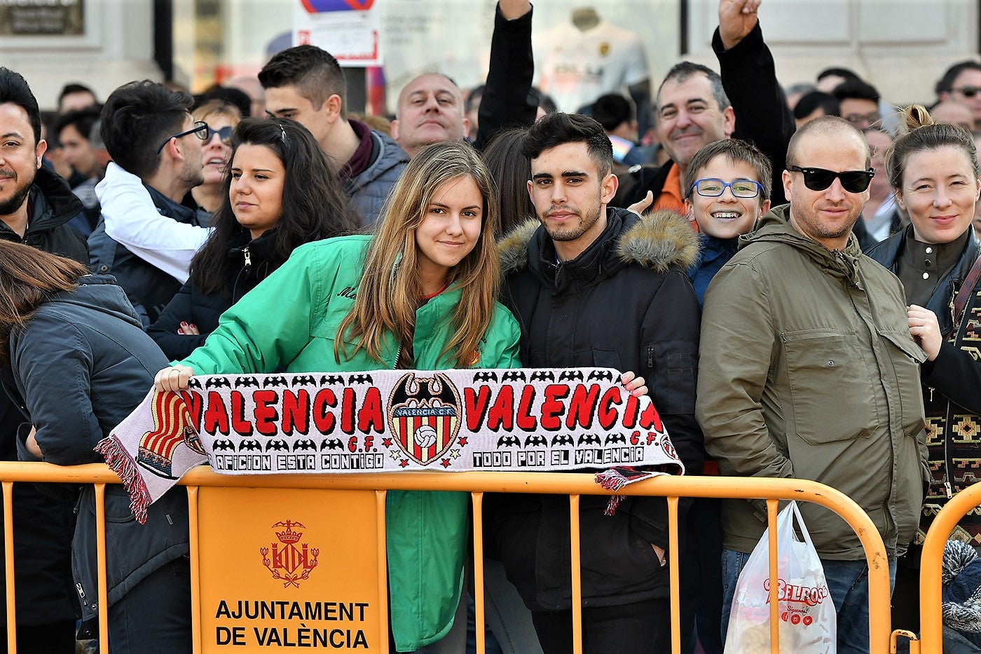 Fotos: Fallas 2019: Búscate en la mascletà del lunes, 18 de marzo