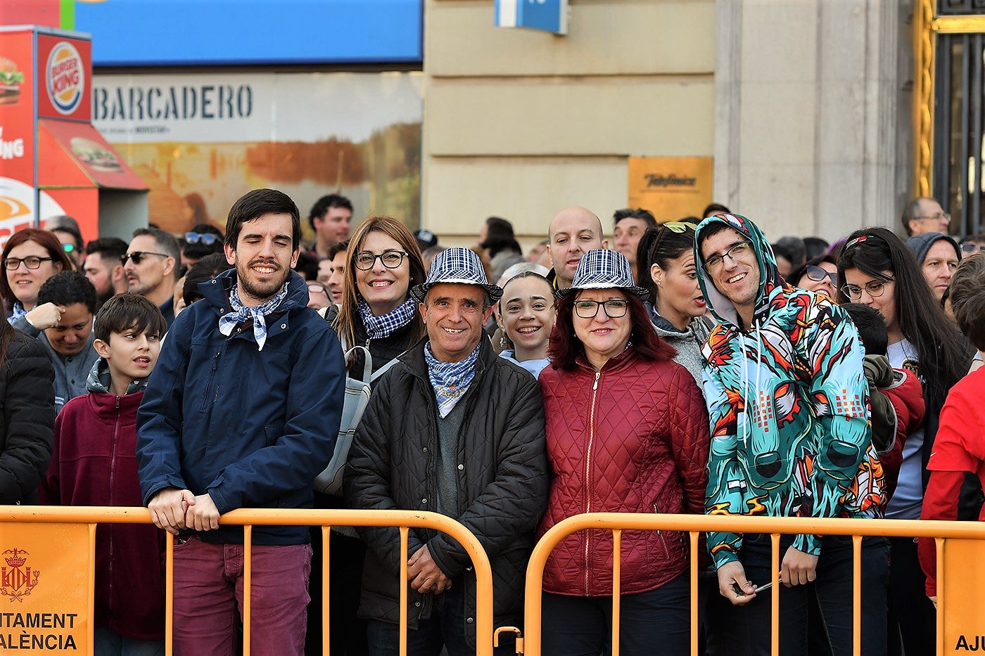 Fotos: Fallas 2019: Búscate en la mascletà del lunes, 18 de marzo