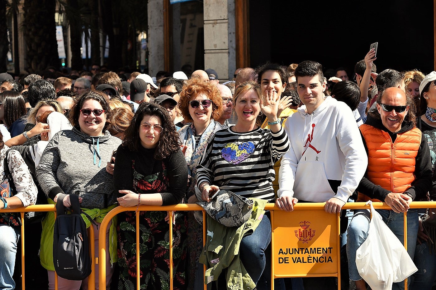 Fotos: Fallas 2019: Búscate en la mascletà del lunes, 18 de marzo