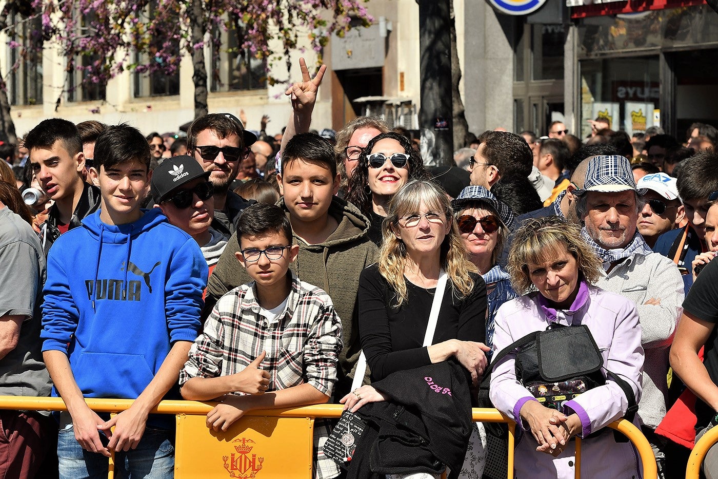 Fotos: Fallas 2019: Búscate en la mascletà del lunes, 18 de marzo