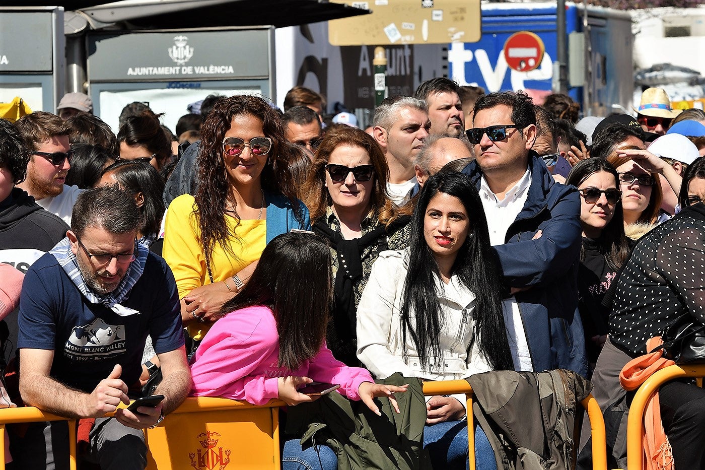 Fotos: Fallas 2019: Búscate en la mascletà del lunes, 18 de marzo