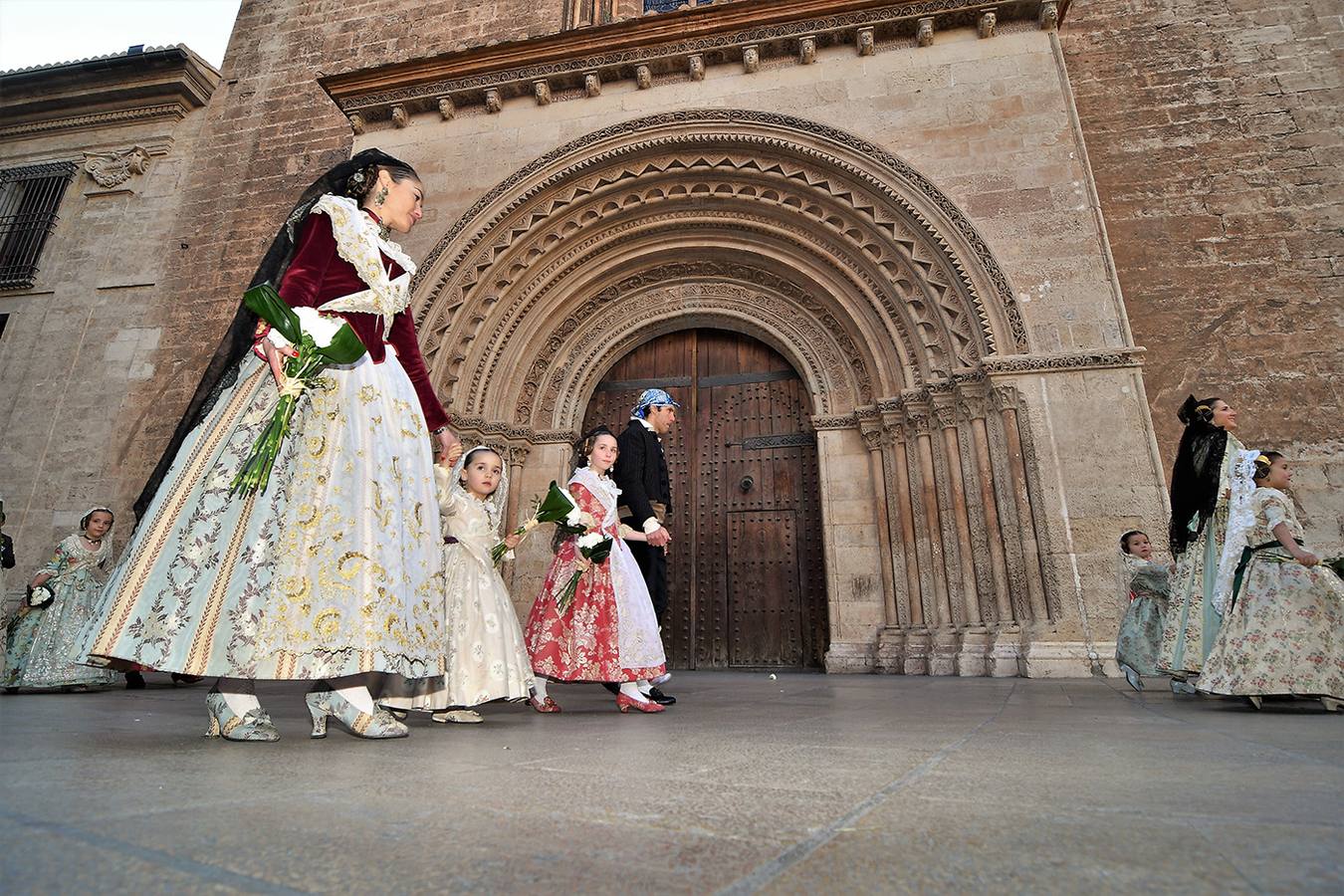 Fotos: Fallas 2019: Segundo día de la Ofrenda a la Virgen de los Desamparados