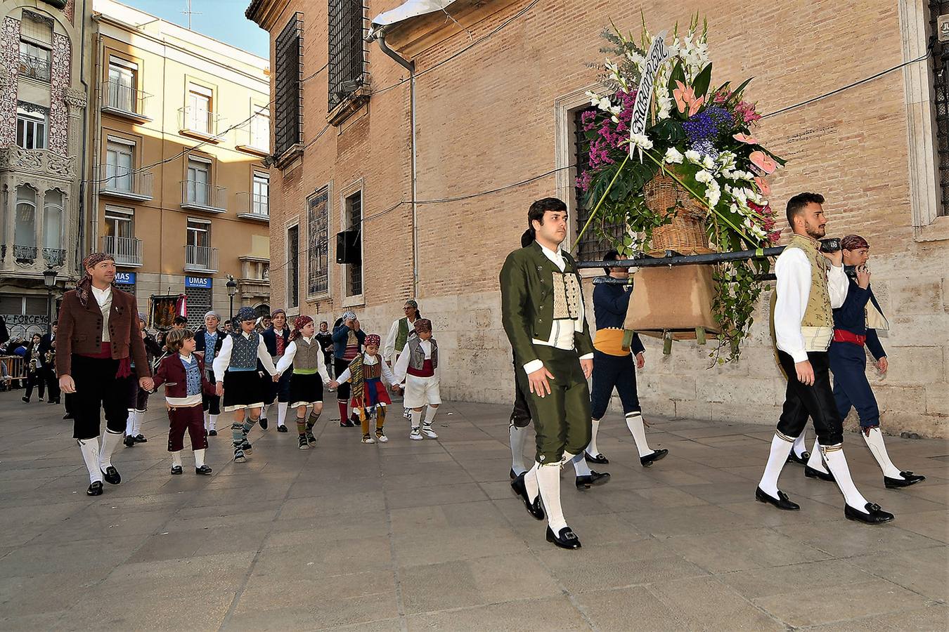 Fotos: Fallas 2019: Segundo día de la Ofrenda a la Virgen de los Desamparados