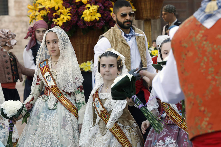 Fotos: Fallas 2019: Segundo día de la Ofrenda a la Virgen de los Desamparados