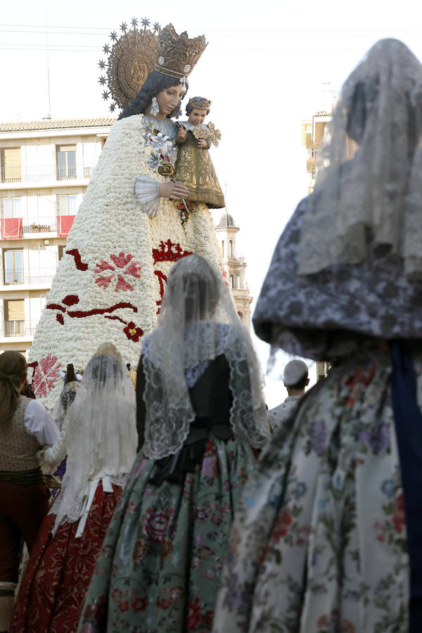 Fotos: Fallas 2019: Segundo día de la Ofrenda a la Virgen de los Desamparados