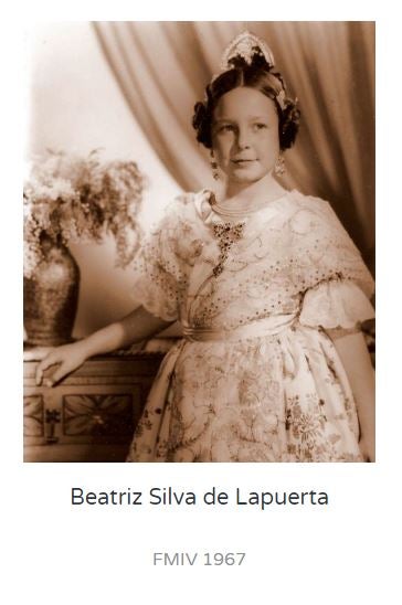 La primera fallera mayor infantil fue Teresa del Sacramento Agramunt y desde 1940 le han sucedido decenas de niñas que representaron a las Fallas con toda su alegría. Entre ellas, dos apellidos muy conocidos: Mari Carmen Martínez Bordiú Franco y Sonsoles Suárez Illana.