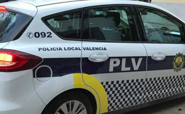 Un vehículo de la Policía Local de Valencia. 
