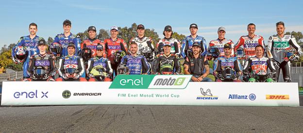 Pilotos que participarán en el primer campeonato de motos eléctricas. 