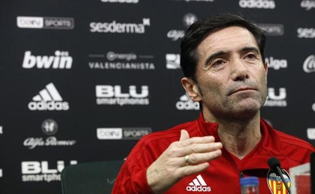 Marcelino quiere recluir al equipo a 90 kilómetros de Sevilla