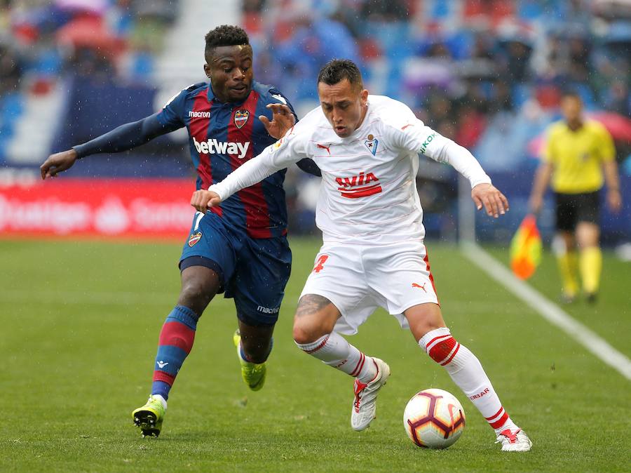 Estas son las fotos que deja el partido de la jornada 29 de LaLiga disputado en el Ciutat de València