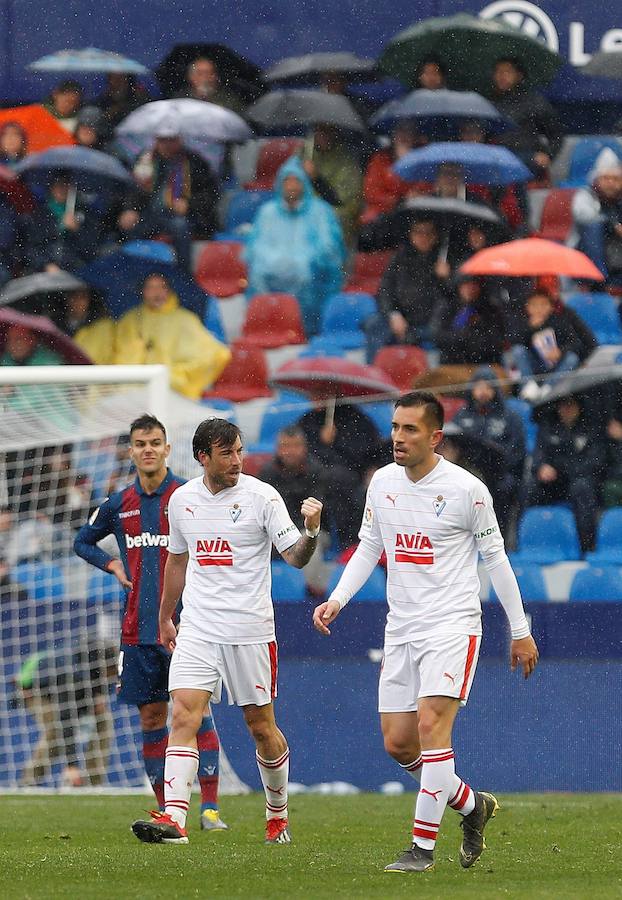 Estas son las fotos que deja el partido de la jornada 29 de LaLiga disputado en el Ciutat de València