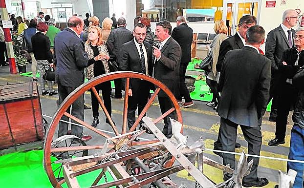 Imágenes de la inauguración con la presencia del alcalde de Vila-real, José Benlloch.