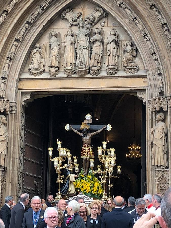 Las calles del centro histórico de Valencia han acogido este domingo 7 de abril la procesión extraordinaria organizada con motivo del sexto centenario de la muerte de San Vicente Ferrer y dentro de los actos de clausura del Año Santo Jubilar concedido por la Santa Sede e iniciado en abril de 2018.