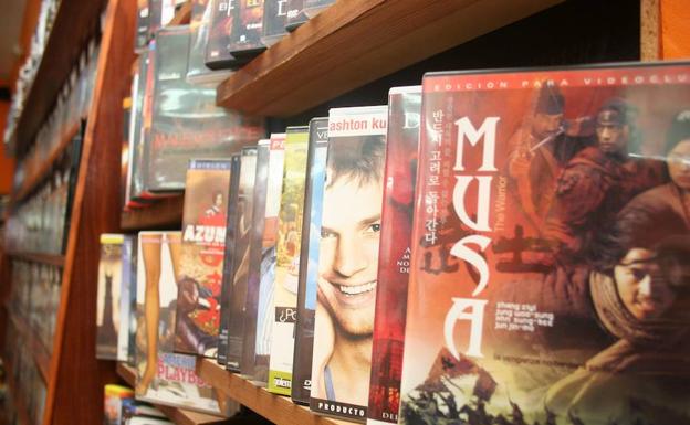 El videoclub Broadway de Valencia cierra después de 37 años de actividad