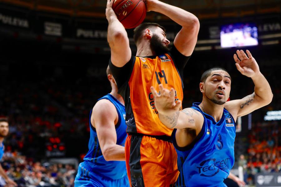 Las mejores fotos del primer partido de la final de EuroCup disputado en la Fonteta