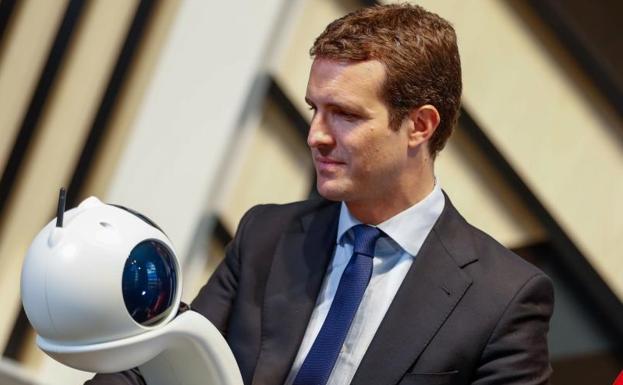 El presidente del PP, Pablo Casado, durante su visita al Campus Google en Madrid.