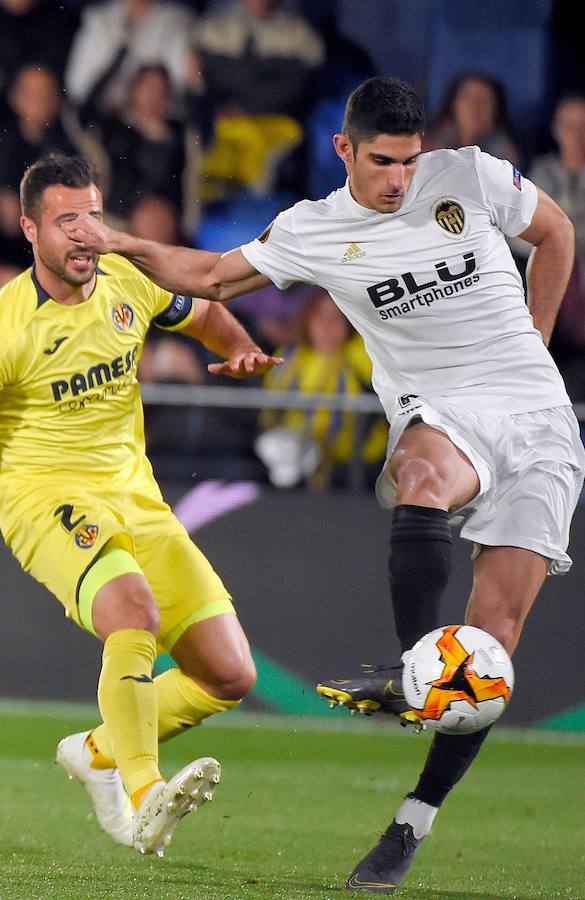 Las mejores fotos del partido de ida de cuartos de final de Europa League entre dos de los clubes de la Comunitat en el Estadio de la Cerámica