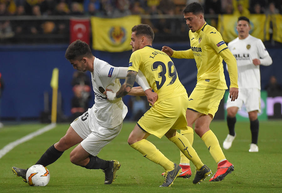 Las mejores fotos del partido de ida de cuartos de final de Europa League entre dos de los clubes de la Comunitat en el Estadio de la Cerámica