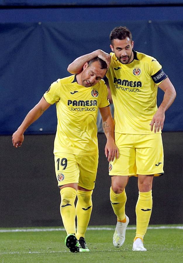 Las mejores fotos del partido de ida de cuartos de final de Europa League entre dos de los clubes de la Comunitat en el Estadio de la Cerámica