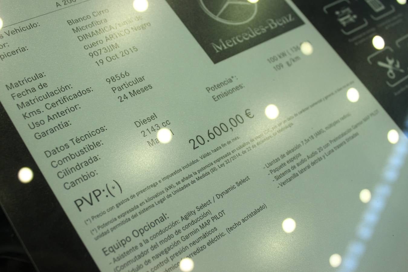Feria Valencia celebra la 11ª. edición de la 'Feria del Vehículo Selección Ocasión', una cita que reúne hasta el próximo domingo, en el Nivel 3 del recinto ferial a 45 expositores y 26 marcas oficiales. Ofertan unos 1.500 vehículos con grandes descuentos; algunos coches de ocasión rebajados en más de 6.000 euros. 