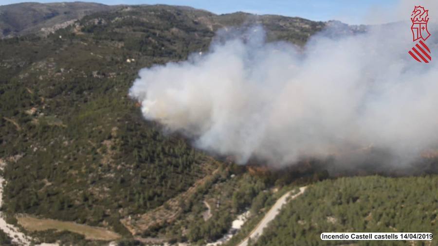 Fotos: Incendio en Benigembla y Castell de Castells