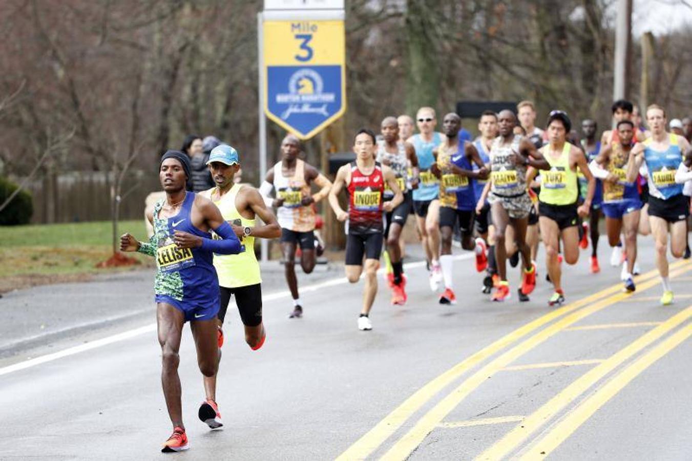 El Maratón de Boston 2019 ha estado marcado por la lluvia. Miles de atletas han recorrido las principales calles de la ciudad de Massachussets en uno de los maratones más prestigiosos del mundo, uno de los seis majors.