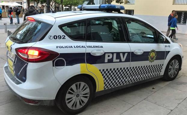 Intenta agredir a su pareja con un cristal en un bar de Valencia porque no le dejaba conducir ebrio