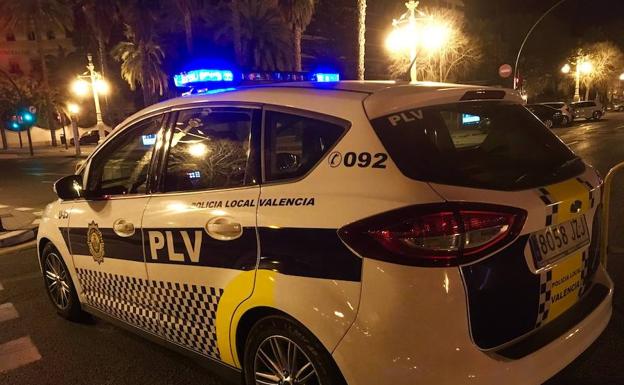 Un vehículo de la Policía Local de Valencia. 