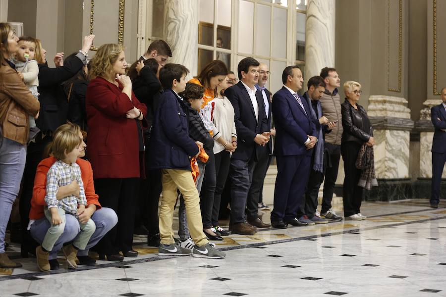 Fotos: El Valencia Basket celebra junto a la afición la victoria de la Eurocup