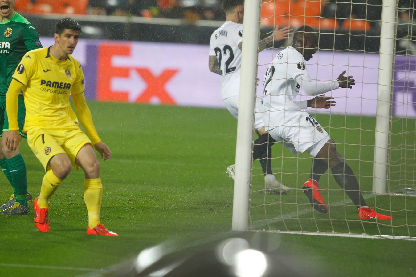 El Valencia CF jugará las semifinales de la Europa League 2018-2019 ante el Arsen de Unai Emery. El equipo de Marcelino superó en la vuelta en Mestalla por 2-0 al Villarreal, en unos cuartos de final encarrilados con el 1-3 de la ida.