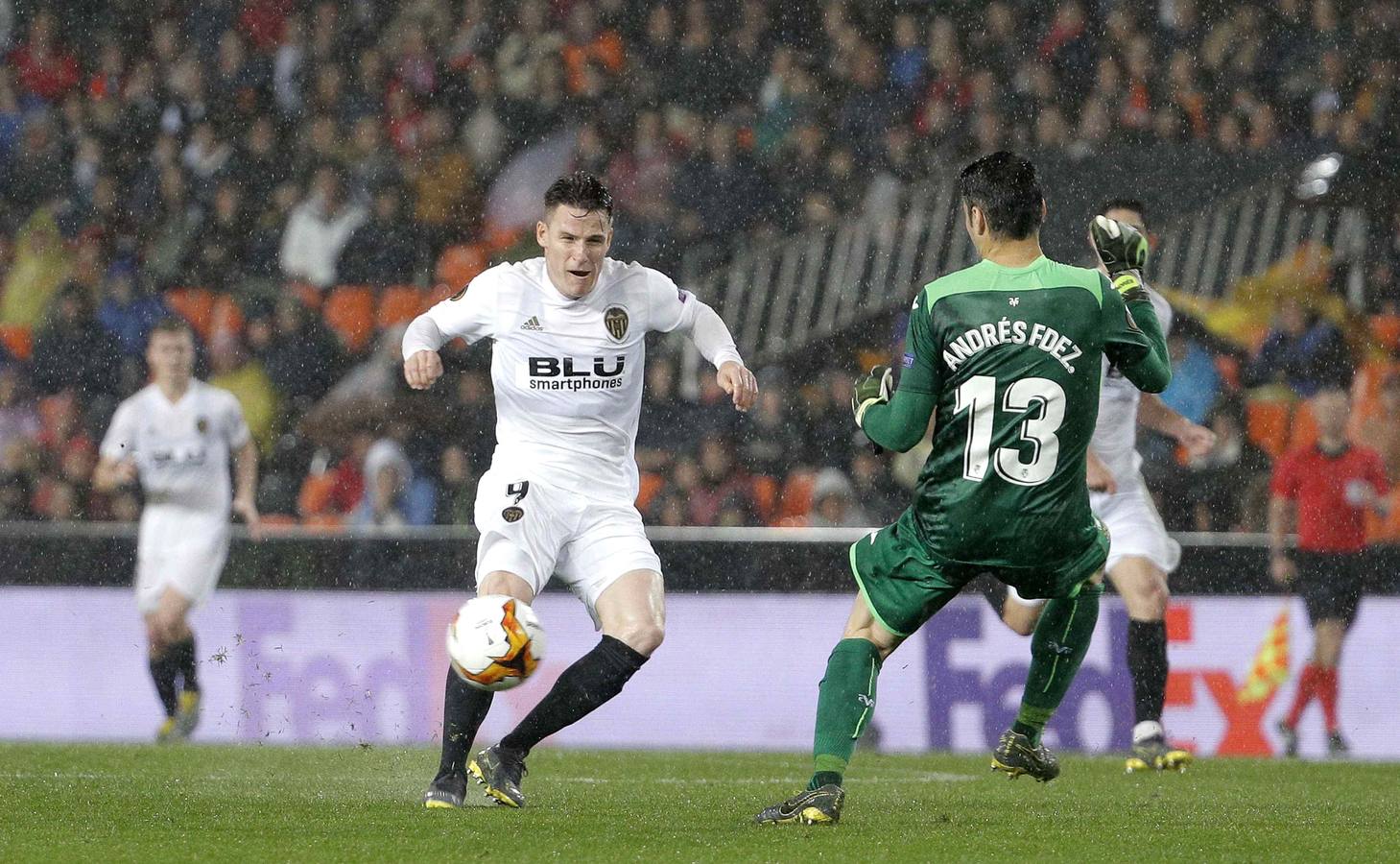 El Valencia CF jugará las semifinales de la Europa League 2018-2019 ante el Arsen de Unai Emery. El equipo de Marcelino superó en la vuelta en Mestalla por 2-0 al Villarreal, en unos cuartos de final encarrilados con el 1-3 de la ida.