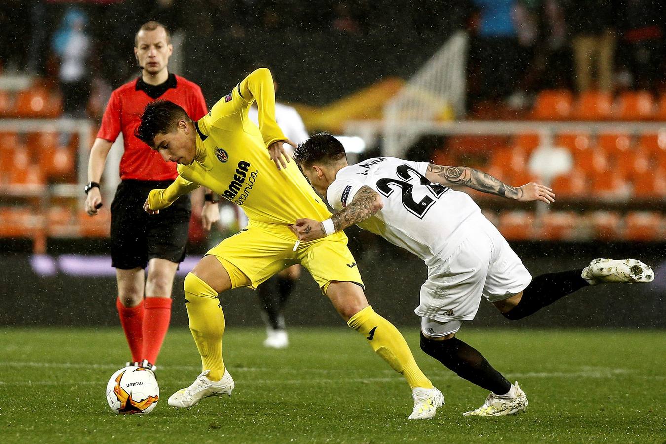 El Valencia CF jugará las semifinales de la Europa League 2018-2019 ante el Arsen de Unai Emery. El equipo de Marcelino superó en la vuelta en Mestalla por 2-0 al Villarreal, en unos cuartos de final encarrilados con el 1-3 de la ida.