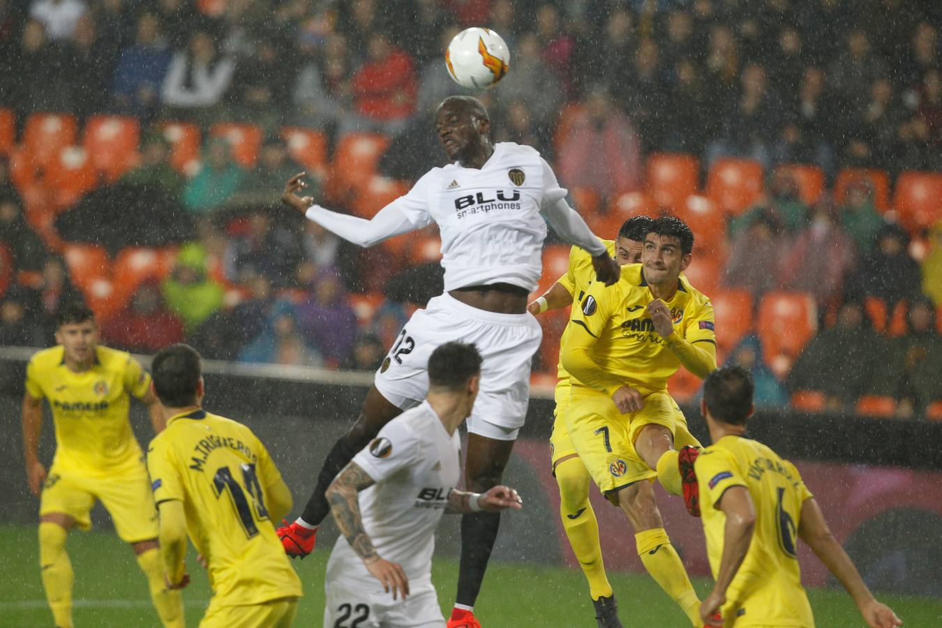 El Valencia CF jugará las semifinales de la Europa League 2018-2019 ante el Arsen de Unai Emery. El equipo de Marcelino superó en la vuelta en Mestalla por 2-0 al Villarreal, en unos cuartos de final encarrilados con el 1-3 de la ida.