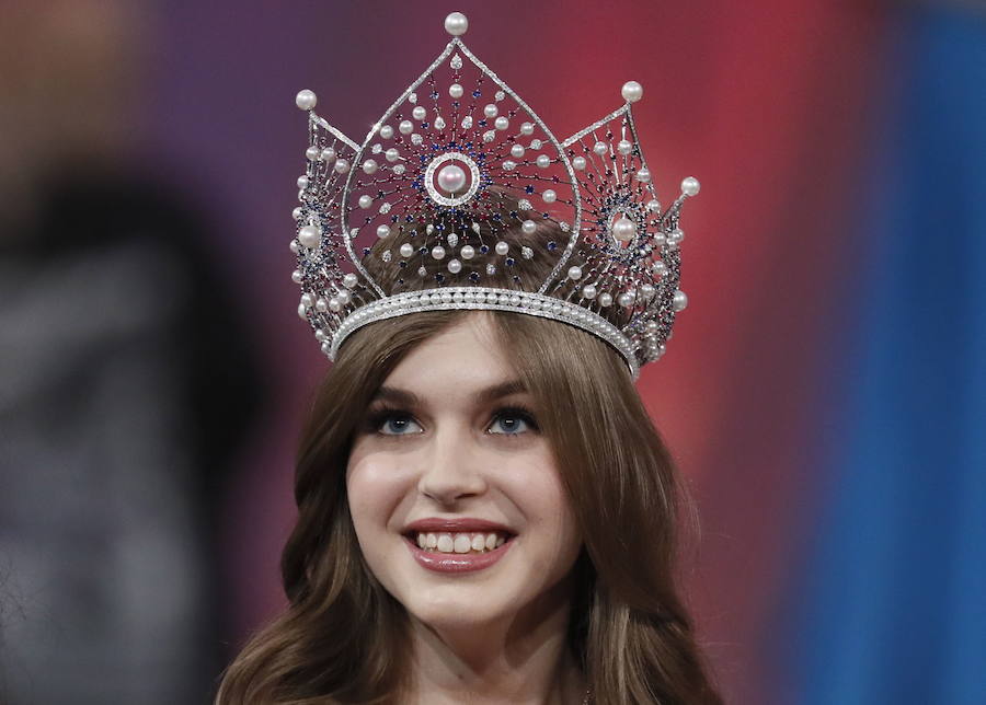 Alina Sanko ha sido elegida Miss Rusia 2019 en la final del concurso en Moscú, celebrado el día 13 de abril. Alina representará a Rusia en las competiciones de Miss Mundo 2019 y Miss Universo 2019. Alina tiene 20 años, estudia arquitectura y es originaria de la ciudad de Azov. La joven ha sido galardonada con una corona de oro blanco adornada con piedras preciosas y un premio de tres millones de rublos (más de 46.000 dólares). 