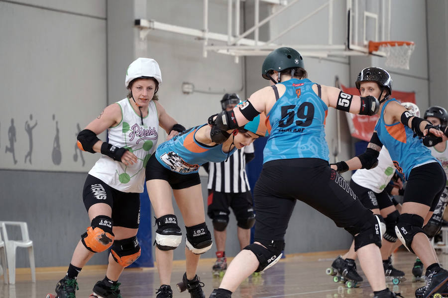 Valencia acoge este fin de semana (sábado y domingo) el mayor torneo de roller derby de España, un deporte femenino de patinaje de contacto. El Polideportivo de la Malvarrosa es el escenario de este espectacular evento. Las Rayo Dockers, el primer equipo de Valencia, se enfrentan a dos rivales internacionales: las Vienna Beasts (Austria) y las Atomium Kittens (Bélgica), para disputarse el ascenso en la clasificación europea. Además, el equipo B de la ciudad, las Rayo B-Lockers, en el que debutarán nuevas jugadoras, competirá contra las Rock 'n' Roller (Murcia) y las asturianas de La Güestia. La asistencia al evento es gratuita.