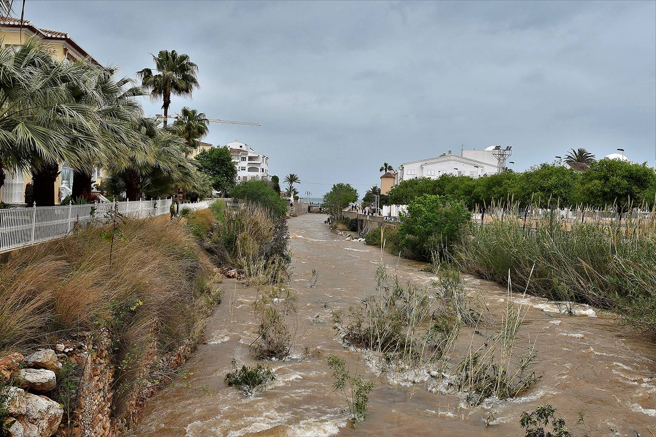 El temporal de lluvia y viento en la Comunitat Valenciana de esta Semana Santa ha finalizado este lunes por la tarde tras dejar registros históricos de lluvia, como los 302 litros por metro cuadrado en solo 24 horas en Xàbia / Jávea (Alicante)