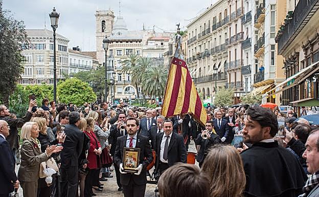 Procesión Cívica de Sant Jordi, celebrada este martes. 