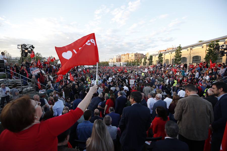 Fotos: Sánchez pide el voto para el PSOE en el cierre de campaña en Valencia