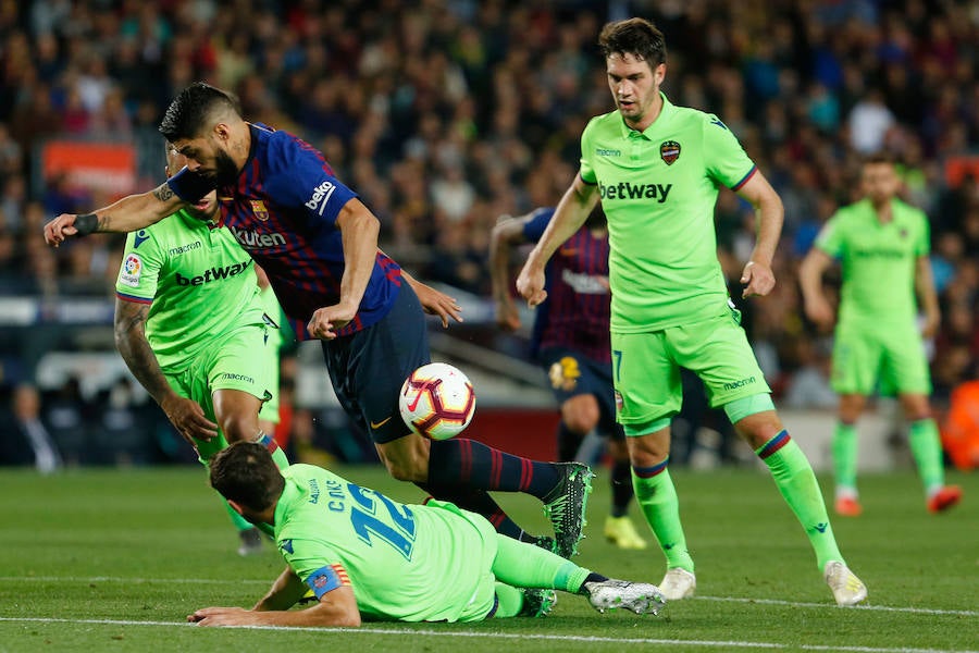 Las mejores fotos del partido de la jornada 35 de LaLiga en el Camp Nou. Un encuentro decisivo para ambos conjuntos